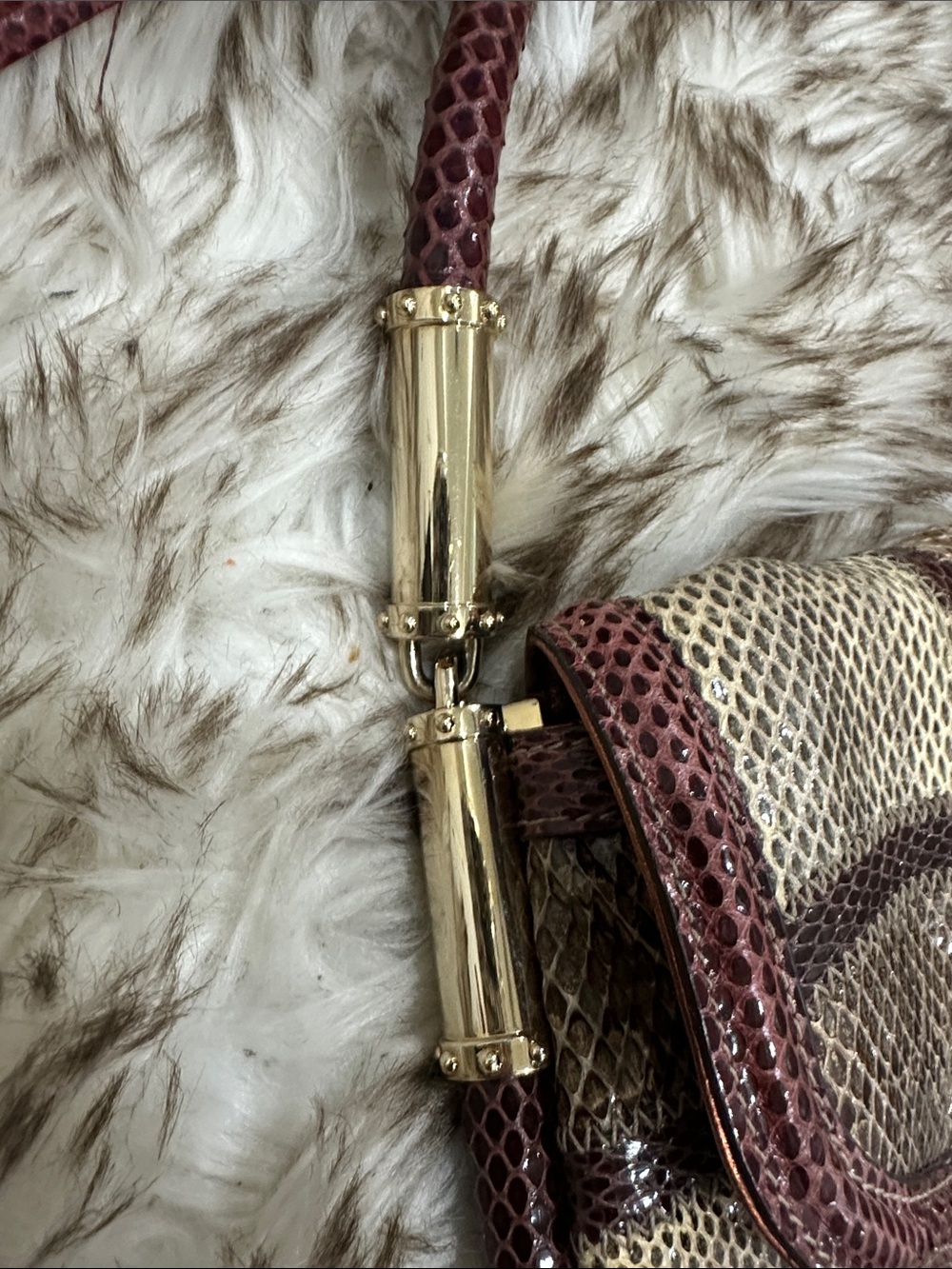 GUCCI Burgundy, Gold and Tan GG PURE SNAKESKIN Shoulder Bag W/tassel. - Picture 4 of 15
